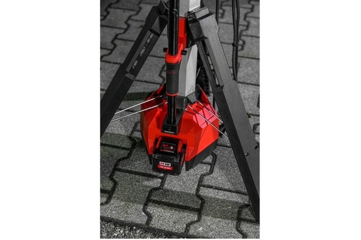 Акк. мачта освещения M18 HOSALC-0 с з/у Milwaukee 4933478116