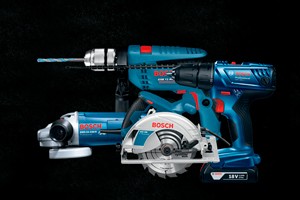 Аккумуляторная отвертка в подарок при покупке BOSCH