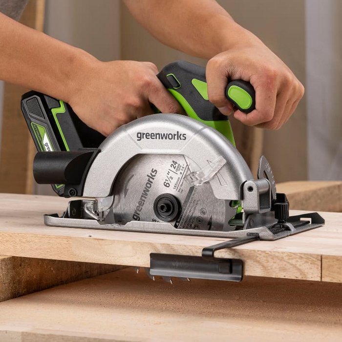 Циркулярная пила акк. GD24CS165 24V, 5Ач и З/У, бесщеточ. GreenWorks 1501607CUG