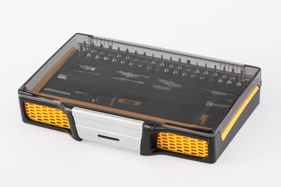 Отвертка с набором бит и торц.головок 48шт Denzel 7711599